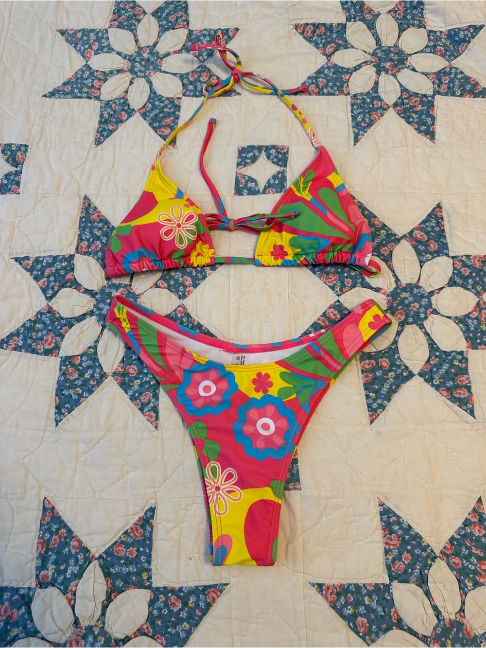Bikini bundle - Picture 4 of 5